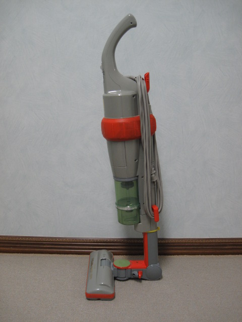 シャープほうき形電気掃除機 EC-SA10-D