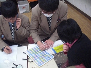 科学遊び（チリモン探し）04