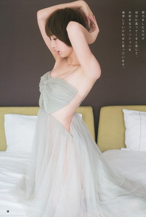 【篠田麻里子】AKB48卒業後のグラビアで美乳おっぱい