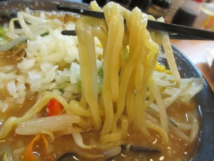 大空　味噌ﾗｰﾒﾝ　麺