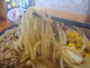 丸　味噌野菜　麺