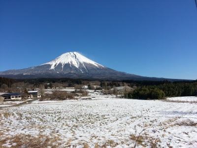 雪原の富士山